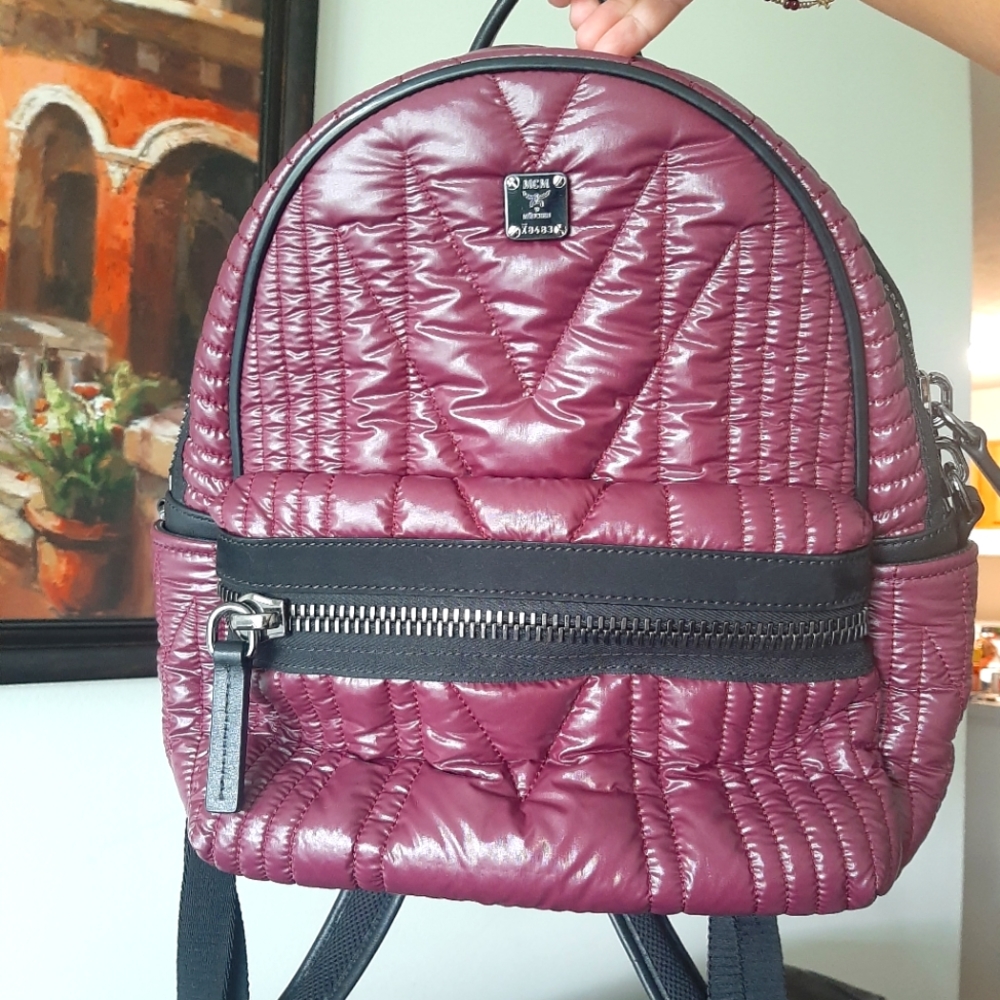 SOLD - MCM Stark Backpack - Authentic - Picture 7 of 13